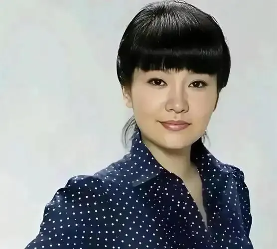 2025魅影直播游客登录用户评价头像展示图